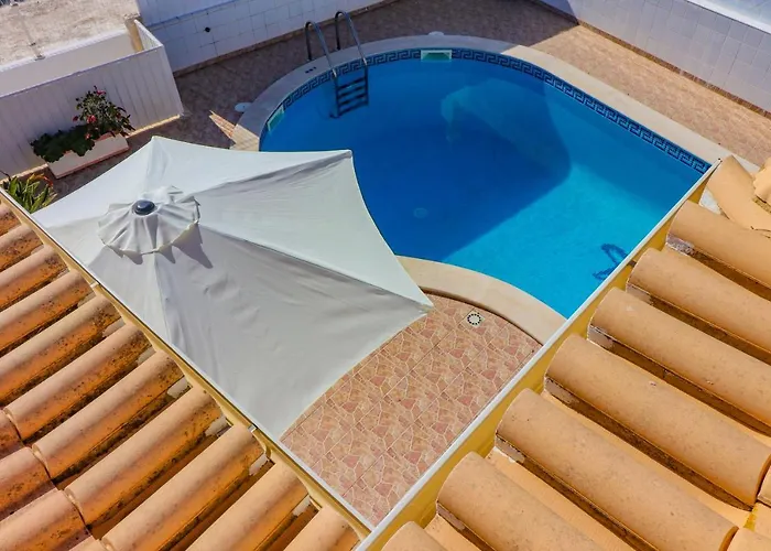 Villa Cantinho Do Mocho - Com Piscina Centro Do Algarve Pêra